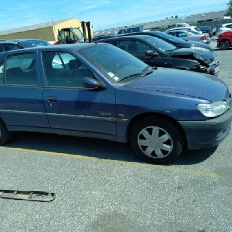 Feu arriere principal droit (feux) PEUGEOT 306 Photo n°4