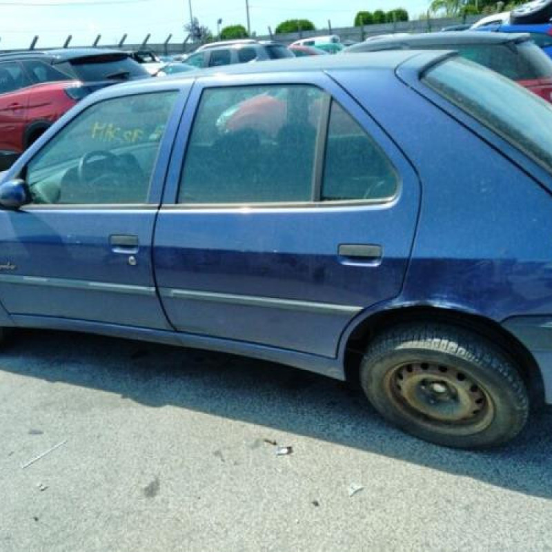 Feu arriere principal droit (feux) PEUGEOT 306 Photo n°6
