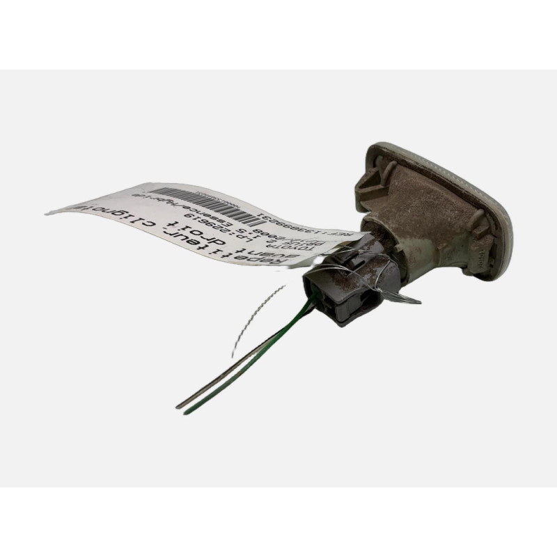 Repetiteur clignotant avant droit  (Feux) TOYOTA PRIUS 2 Photo n°4