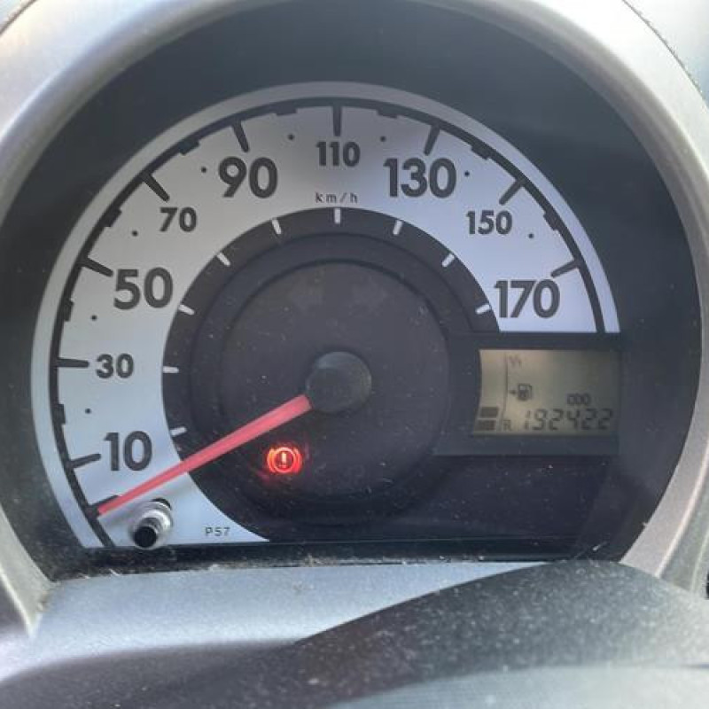 Moteur essuie glace arriere CITROEN C1 1 Photo n°9