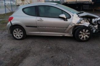 Pretensionneur de ceinture avant droit PEUGEOT 207