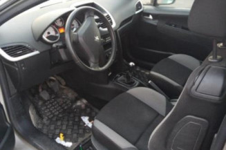 Pretensionneur de ceinture avant droit PEUGEOT 207