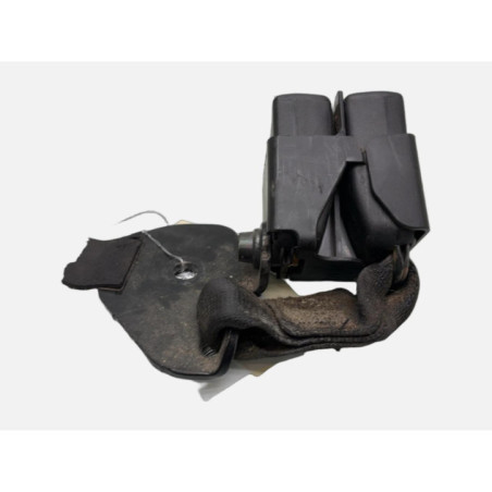 Attache ceinture arriere gauche RENAULT CLIO 2 CAMPUS