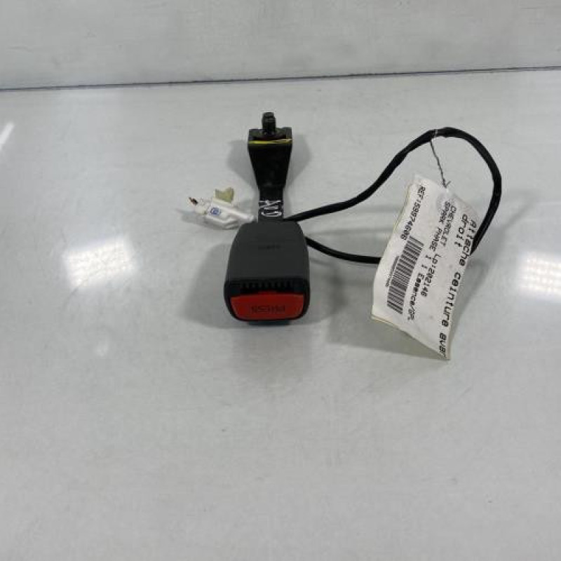 Attache ceinture avant droit CHEVROLET SPARK Photo n°1