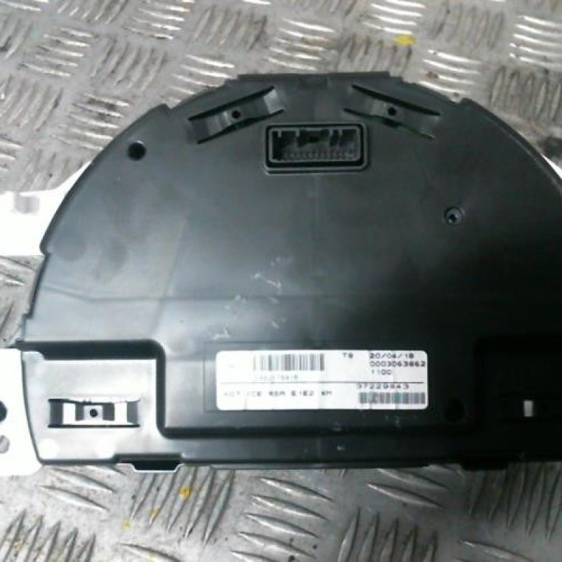 Compteur RENAULT TWINGO 3 Photo n°2