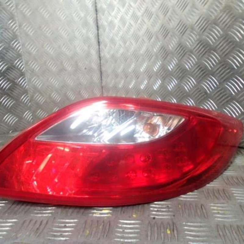 Feu arriere principal droit (feux) MAZDA 2 2 Photo n°1