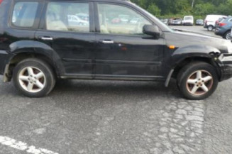 Lunette arriere NISSAN X-TRAIL 1