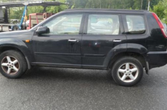 Lunette arriere NISSAN X-TRAIL 1