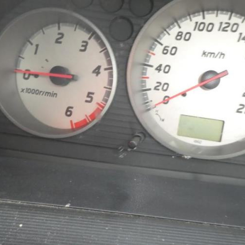 Lunette arriere NISSAN X-TRAIL 1 Photo n°9
