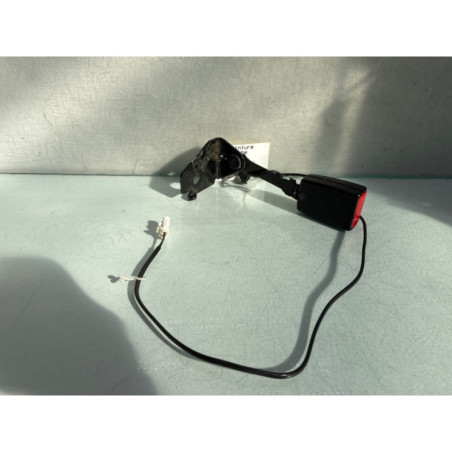Attache ceinture arriere gauche PEUGEOT 3008 1 Photo n°1