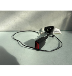Attache ceinture arriere gauche PEUGEOT 3008 1