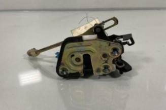 Serrure arriere droit HYUNDAI LANTRA 2 Photo n°1