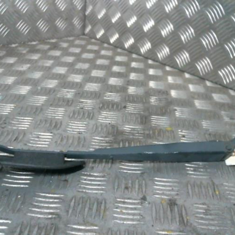 Bras essuie glace avant gauche HYUNDAI PONY 3 Photo n°1