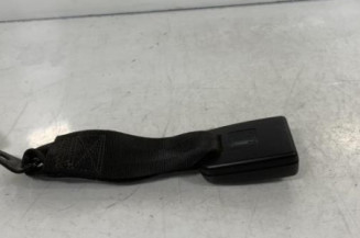 Attache ceinture arriere gauche HYUNDAI PONY 3