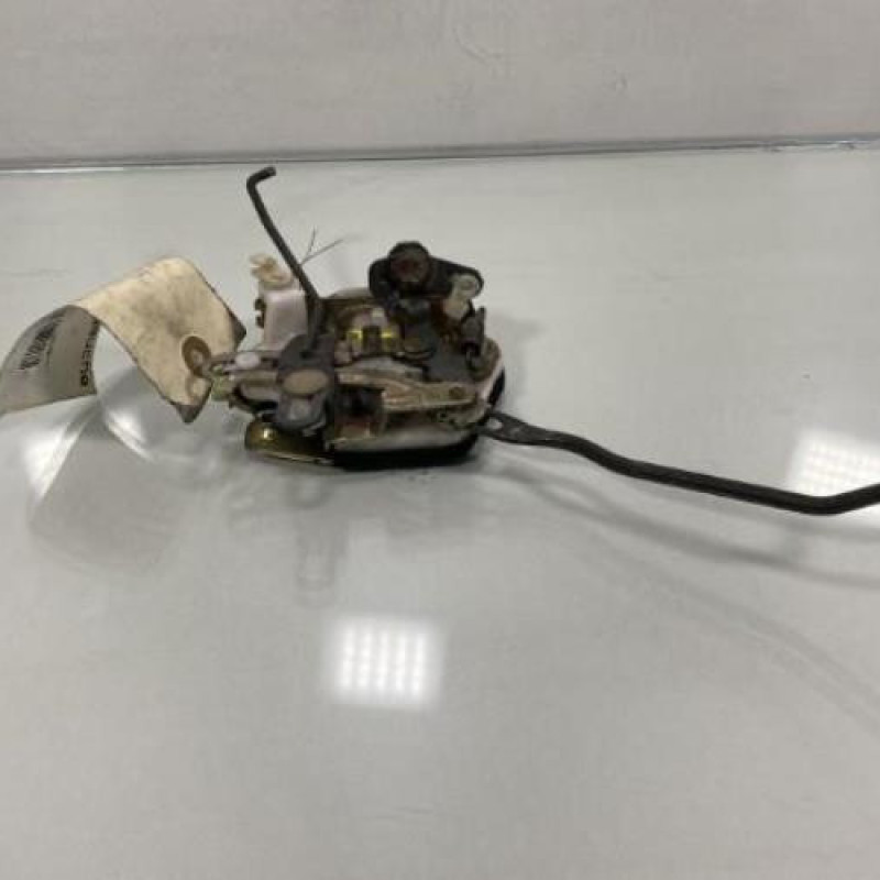 Serrure avant gauche HYUNDAI PONY 3 Photo n°1