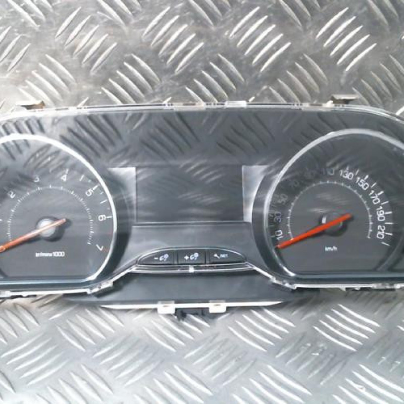 Compteur PEUGEOT 208 1 Photo n°1