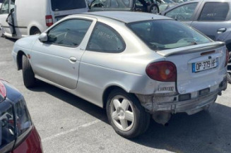 Malle/Hayon arriere RENAULT MEGANE 1