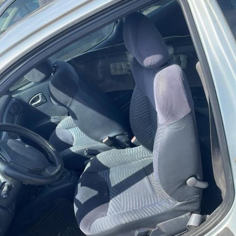 Malle/Hayon arriere RENAULT MEGANE 1 Photo n°5