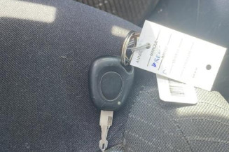Malle/Hayon arriere RENAULT MEGANE 1