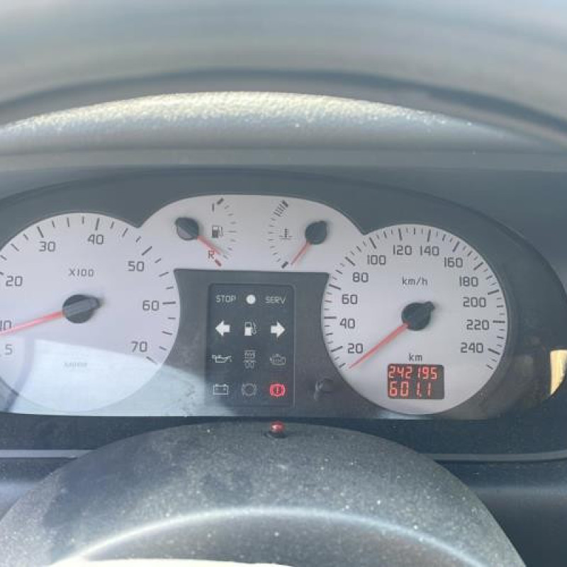 Malle/Hayon arriere RENAULT MEGANE 1 Photo n°10
