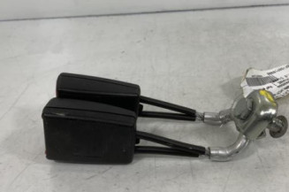 Attache ceinture arriere gauche SEAT IBIZA 4 Photo n°1