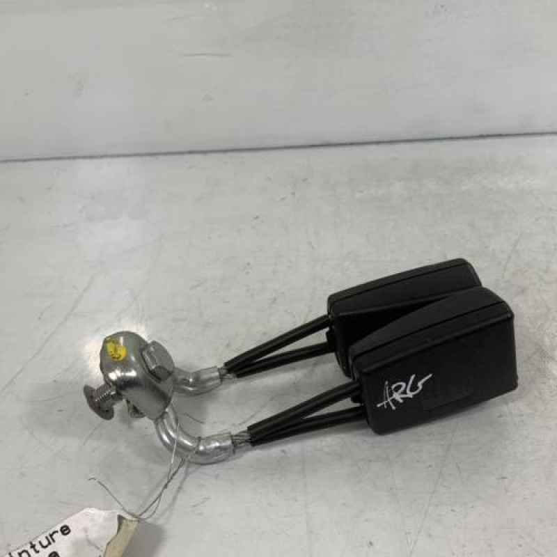 Attache ceinture arriere gauche SEAT IBIZA 4 Photo n°3