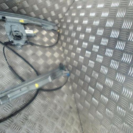 Leve vitre electrique avant droit RENAULT CLIO 3 Photo n°1