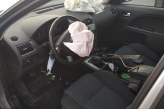 Custode arriere gauche (porte) FORD MONDEO 2