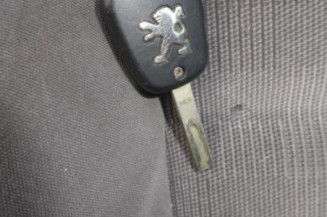 Serrure avant droit PEUGEOT 307