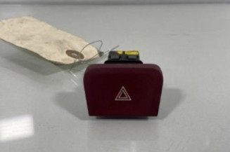 Bouton de warning CITROEN C4 PICASSO 1 Photo n°1