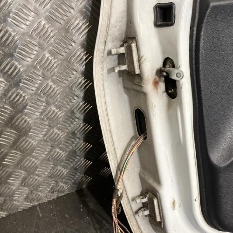 Porte avant droit RENAULT CLIO 2 Photo n°5