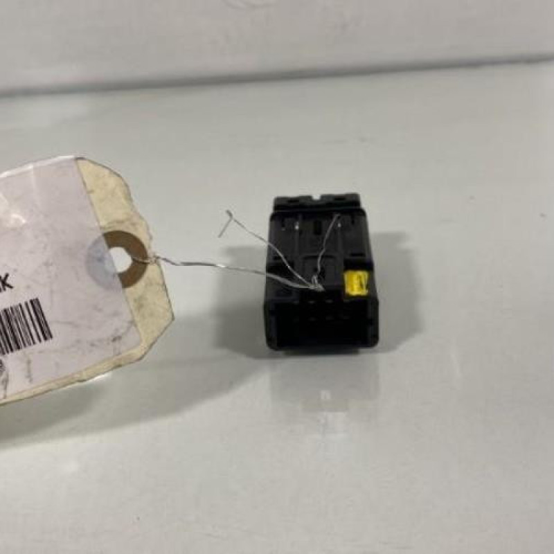 Bouton de warning DACIA LOGAN MCV 1 Photo n°3