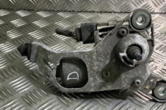 Moteur essuie glace avant droit FORD FOCUS 3