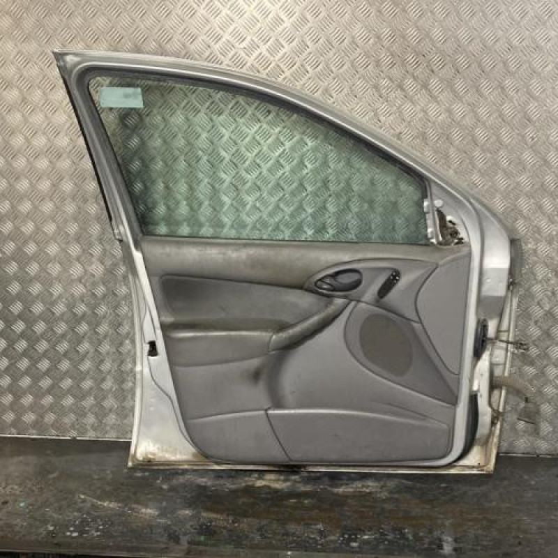 Porte avant gauche FORD FOCUS 1 Photo n°3