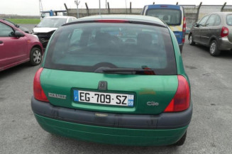 Pare choc arriere RENAULT CLIO 2