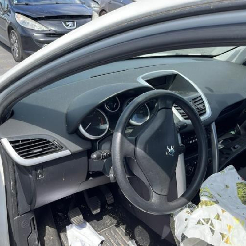 Pretensionneur de ceinture avant droit PEUGEOT 207 Photo n°8
