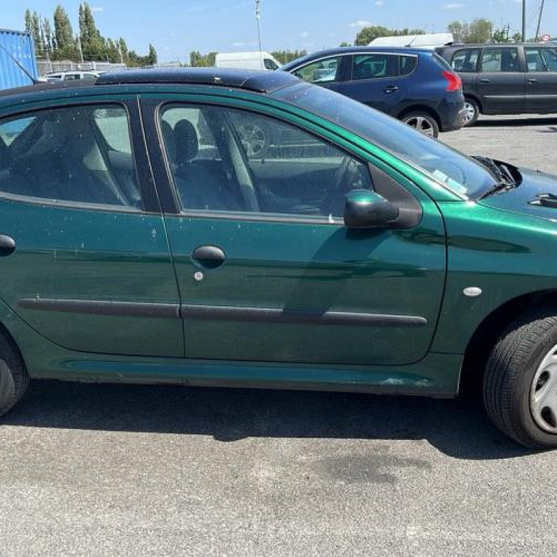 Pretensionneur de ceinture avant droit PEUGEOT 206 Photo n°6