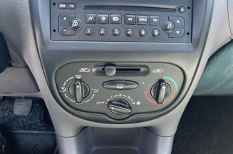 Pretensionneur de ceinture avant droit PEUGEOT 206