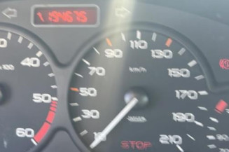 Pretensionneur de ceinture avant droit PEUGEOT 206