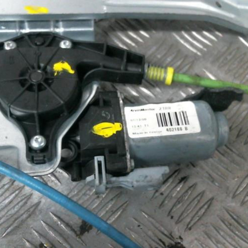 Leve vitre electrique avant droit CITROEN C3 PICASSO Photo n°2
