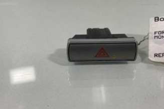 Bouton de warning FORD MONDEO 3 Photo n°1