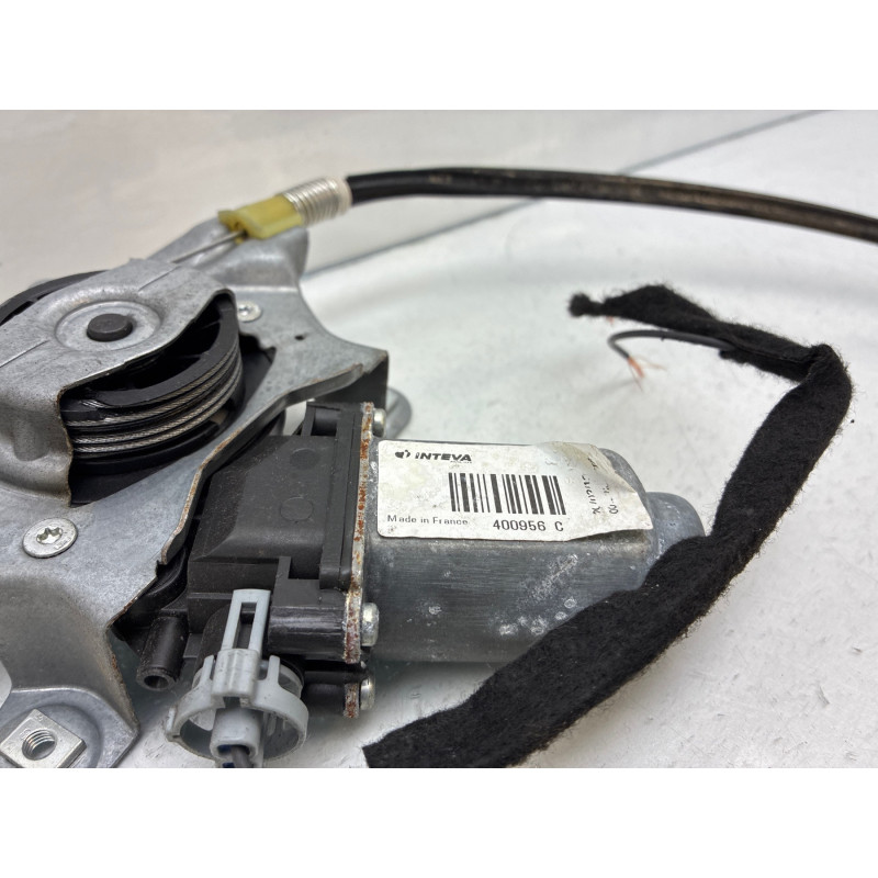 Leve vitre electrique avant droit RENAULT TWINGO 2 Photo n°9