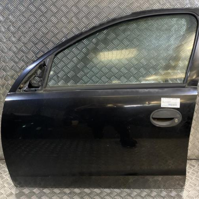 Porte avant gauche OPEL CORSA C Photo n°1