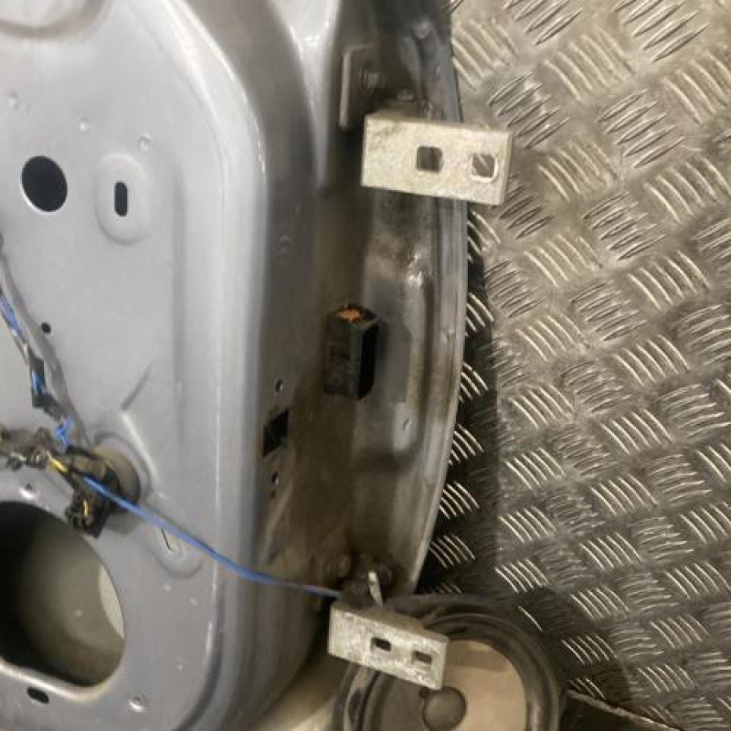 Porte avant gauche OPEL CORSA D Photo n°5