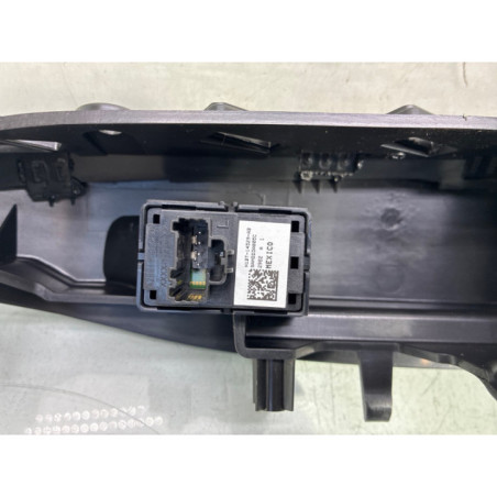 Interrupteur de leve vitre avant droit FORD FOCUS 4