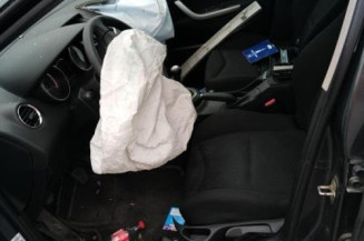Calculateur moteur PEUGEOT 308 1