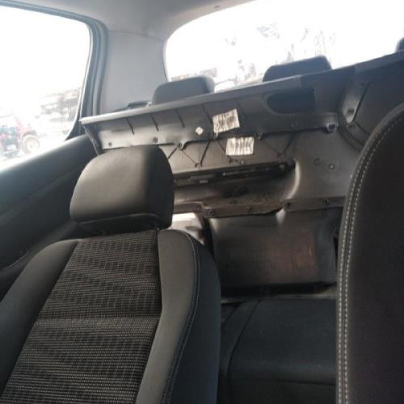 Pretensionneur de ceinture avant droit PEUGEOT 307 Photo n°9