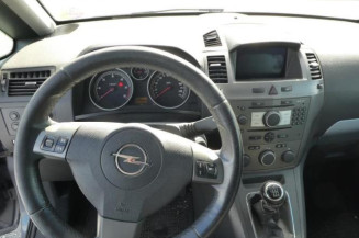 Bouton de warning OPEL ZAFIRA B