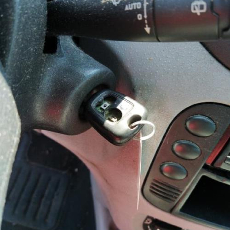 Leve vitre electrique avant droit CITROEN C3 1 Photo n°12
