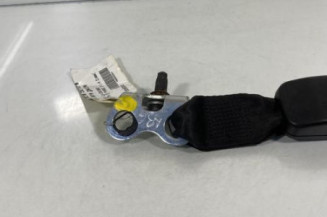 Attache ceinture arriere gauche FORD FIESTA 5